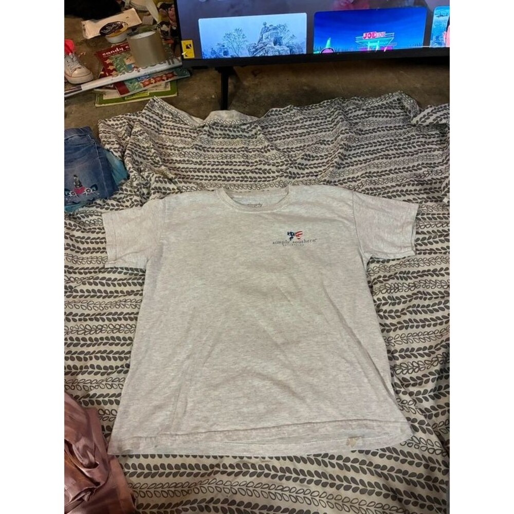 Children’s Simply Southern Grey Short Sleeve T Shirt Size Medium